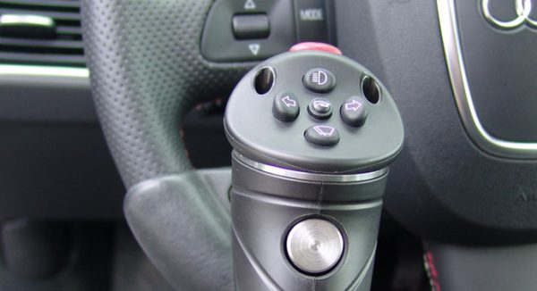 Behindertengerechter Fahrzeugumbau für mehr Mobilität
HandiCar ist Spezialist in der Umrüstung und Anpassung behindertengerechter Fahrzeuge an die individuellen Bedürfnisse von Menschen mit Handicap.